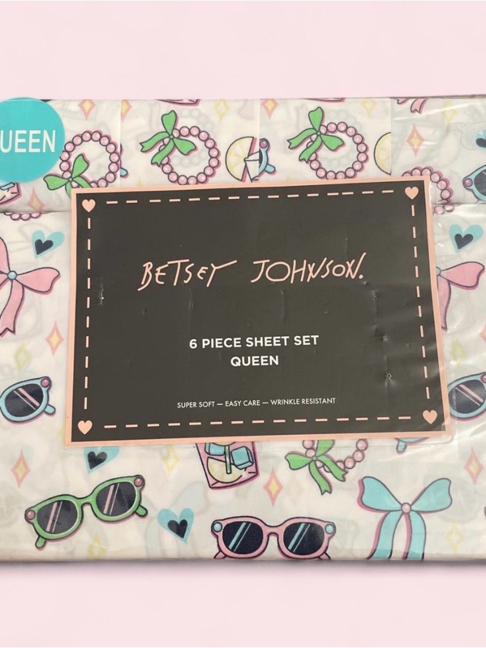 Betsey Johnson Queen 6-Piece Sheet Set - Pastel Accessories Print